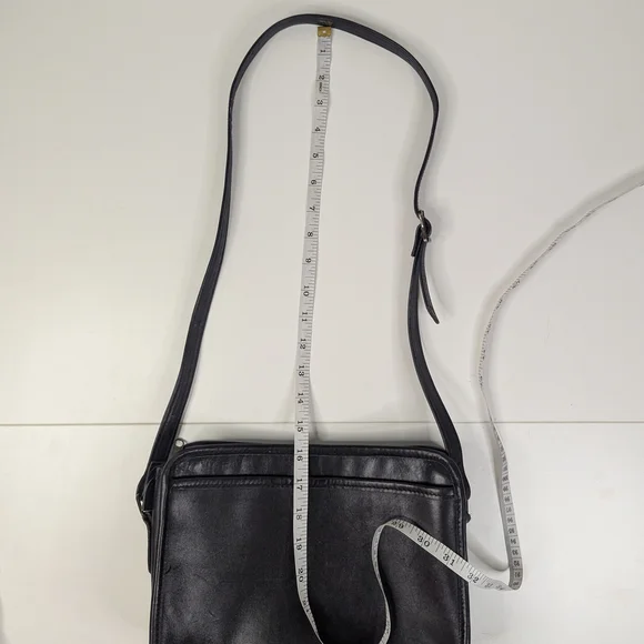 Wilson Pelle Studio Black Leather Crossbody Bag - Picture 10 of 15